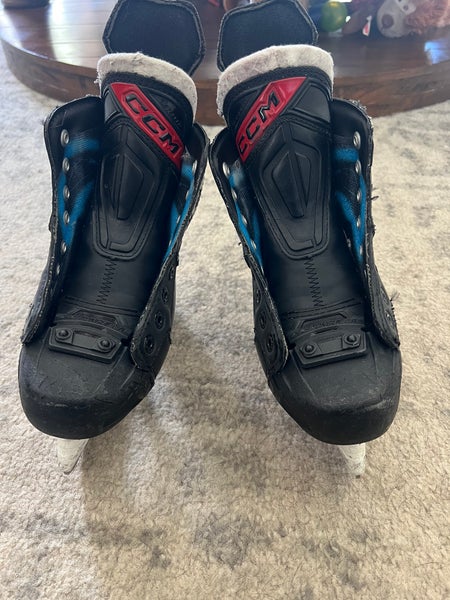 CCM JetSpeed FT670 Hockey Skates Regular Width Size 1 (Used)