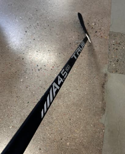 Used Senior True A4.5 SBP Hockey Stick LH MC Curve