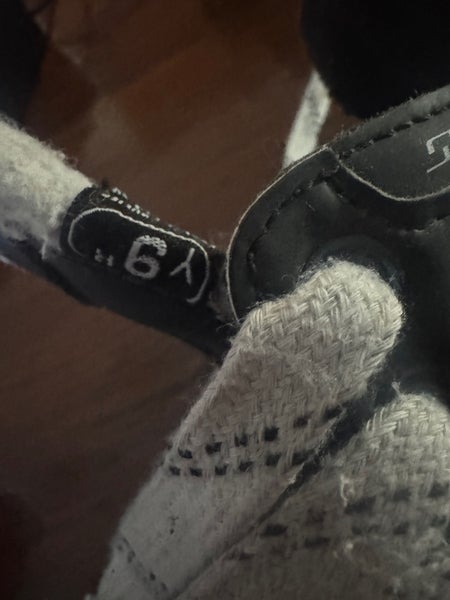 Bauer Hockey Skates Regular Width 9 (Used)