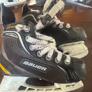 Bauer Supreme Hockey Skates Regular Width 10 (Used)