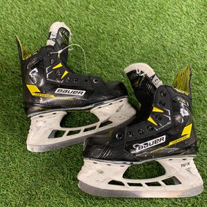 Senior Bauer Supreme M4 Hockey Skates 7 (Used)
