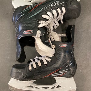 Junior CCM Top Prospect Hockey Skates | Size 3 (Used)