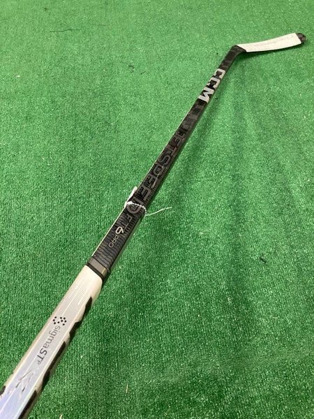 Junior CCM Jetspeed FT6 Pro Hockey Stick Right Handed P29 (Used)