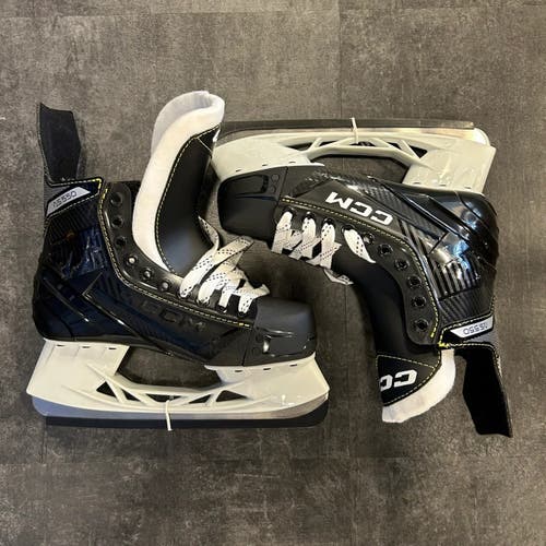 New Intermediate CCM AS-550 Hockey Skates | Size 6
