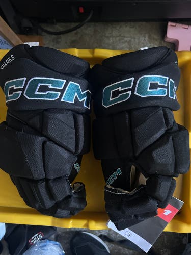 CCM JetSpeed FT1 Gloves 14" Pro Stock (New)