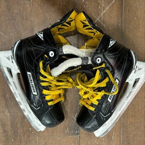 Junior Bauer Supreme S180 Hockey Skates | Size 3.5 (Used)