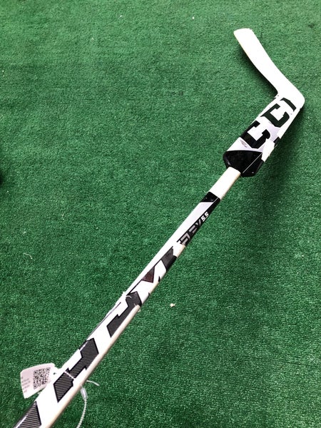 Intermediate Bauer Vapor X4 Hockey Skates Regular Width Size 5.5 (Used)