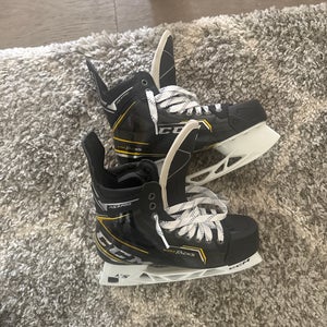 CCM Super Tacks Hockey Skates Regular Width 7 (Used)