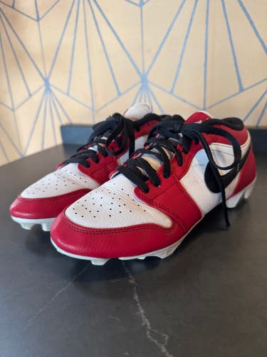 Men's Size M 8.0 (W 9.0) Nike Low Top
