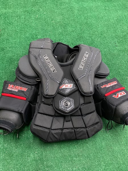 Senior XS Vaughn V10 Pro Carbon Goalie Chest Protector (Used)