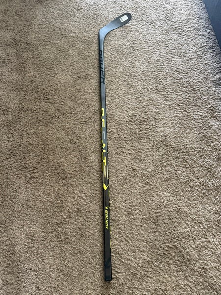 Senior Bauer Ag5nt Right Handed Hockey Stick P28  (New)
