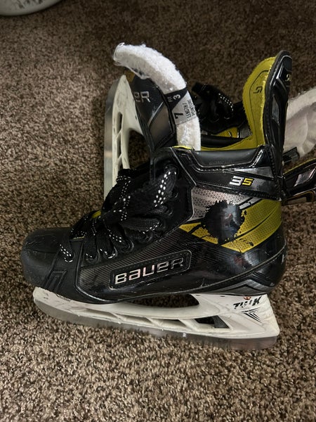 Bauer Supreme 3S Hockey Skates 7 (Used)