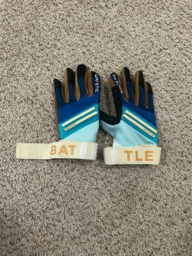 Medium Batting Gloves (New)