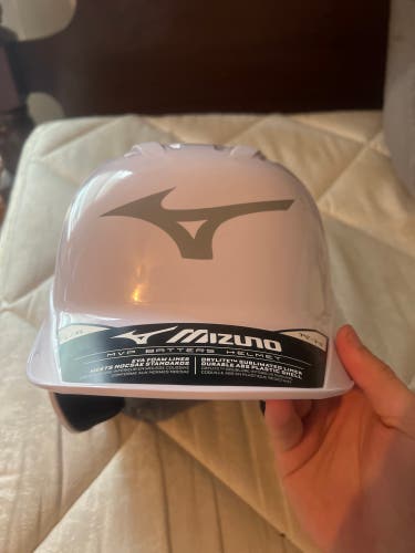Large/Extra Large Mizuno Batting Helmet (New)