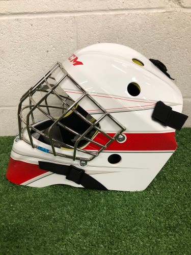 White Junior CCM Axis 1.5 Goalie Mask (New)