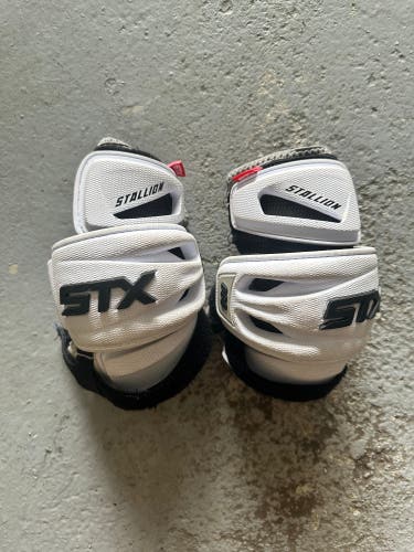 Large Adult STX Stallion 900 Arm Pads (Used)