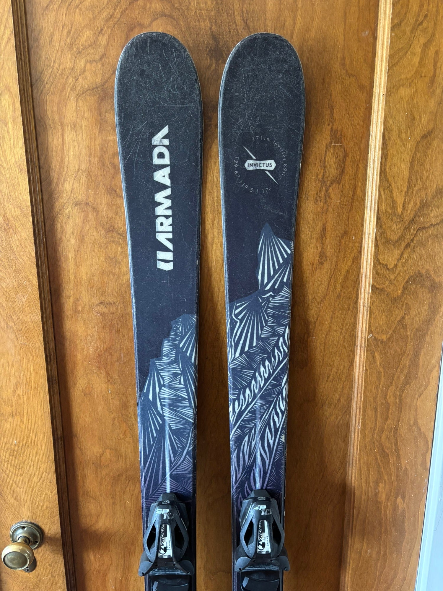 Armada Invictus 89 Ti Skis | Used and Closeout