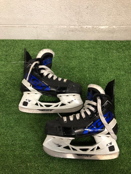 Junior CCM JetSpeed XTra Hockey Skates Regular Width Size 1.5 (Used)