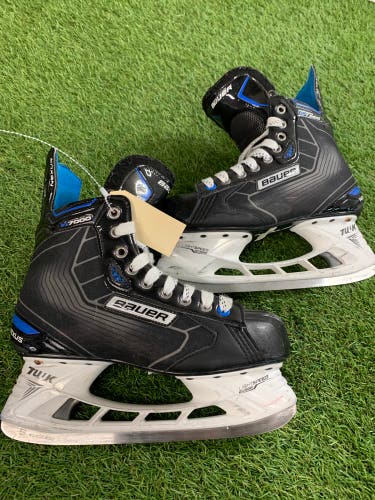 Senior Bauer Nexus 7000 Hockey Skates Extra Wide Width 8 (Used)