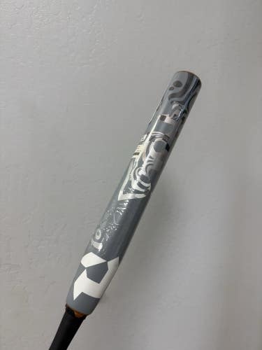 DeMarini Whisper Drop 9 Fastpitch Softball Bat: WBD2417010 (33 In. 24 Oz.)