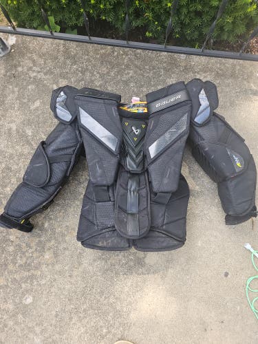 Large Bauer Shadow Goalie Chest Protector (Used)