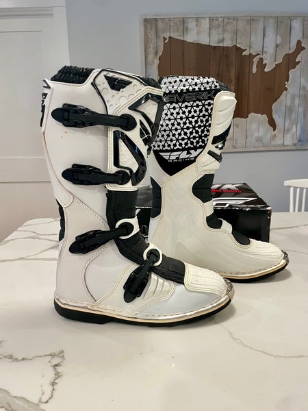 White Men's Size M 10.0 (W 11.0) Fly Racing (Used)