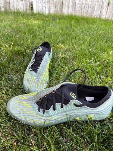 Green Men's Size M 10.5 (W 11.5) Under Armour Magnetico Elite 4 Molded Cleats (Used)