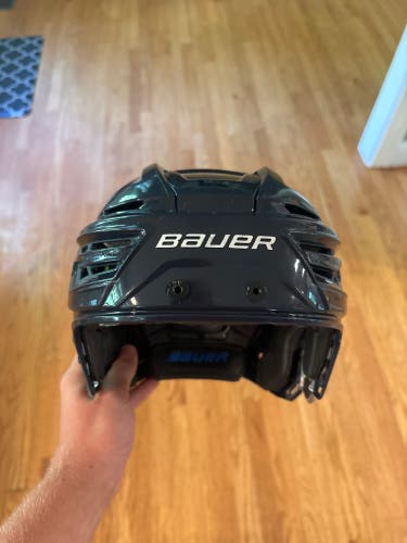 Large Bauer Re-Akt Helmet (Used)