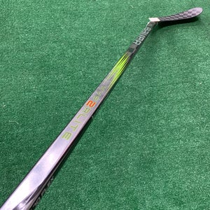 Cut Senior Bauer Hyperlite 2 Hockey Stick Right Handed P28 (Used) 61.5"