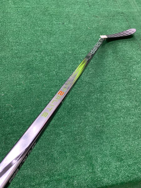 Cut Senior Bauer Hyperlite 2 Hockey Stick Right Handed P28 (Used) 61.5"