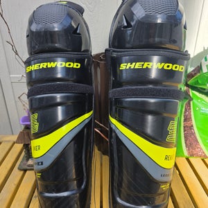 Senior Sher-Wood Rekker legend 4 16" Shin Pads (Used)