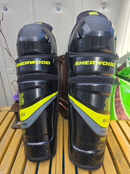 Senior Sher-Wood Rekker legend 4 16" Shin Pads (Used)