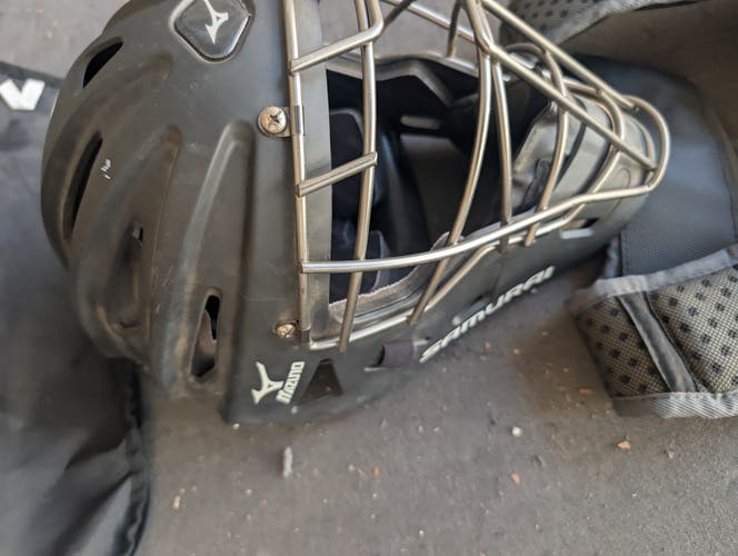 Mizuno Samurai Catcher's Set (Used)