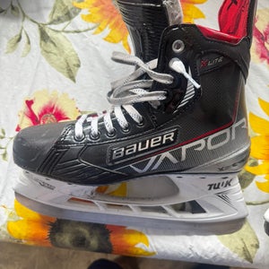 2024 Bauer Vapor X-Lite Hockey Skates 8.5 (Used)