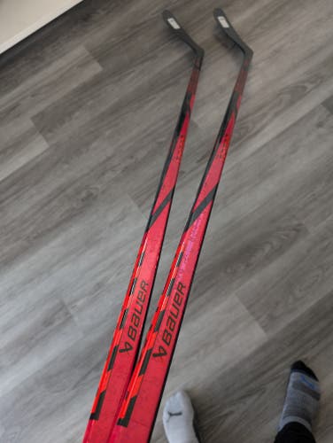 Bauer Twitch Left Stick P28 77Flex (New)