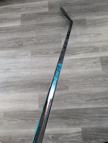 CCM Vizion Left Stick P28 75Flex (New)