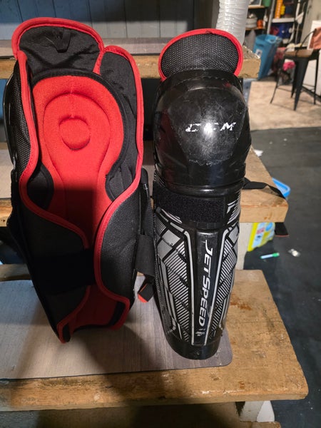 Senior CCM JetSpeed FT370 15" Shin Pads (Used)