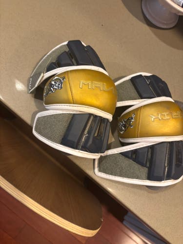 Small / Medium Youth Maverik Arm Pads (New)