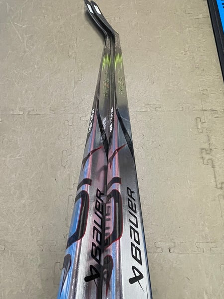 Senior Bauer Vapor Hyperlite 2 Left Hand Hockey Stick P88 (New) - 2 Pack
