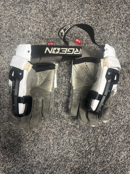 STX Surgeon RZR2 Lacrosse Gloves Large (Used)