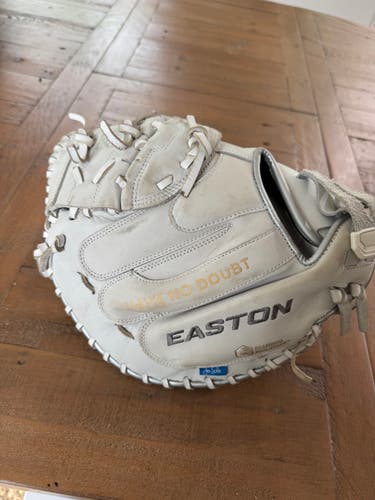 Easton RH Catcher's Jen Schro MyWhy-29 Softball Glove 33" (Used)