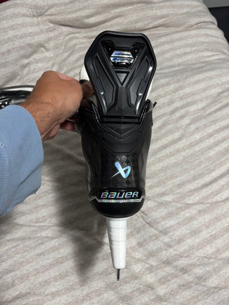 2024 Bauer Supreme Shadow Hockey Skates Regular Width 10 (Used)