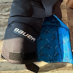 Men's Senior Medium Bauer Hockey Pants (New)