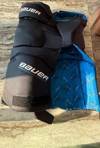 Men's Senior Medium Bauer Hockey Pants (New)