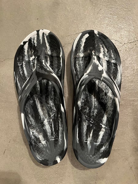 Gray Unisex Size M 9.0 (W 10.0) Adult Sandals