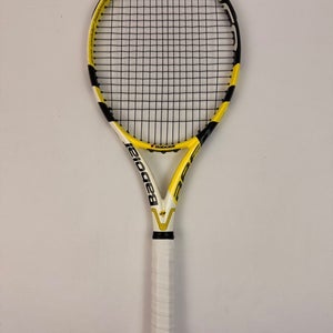 Babolat Aeropro Drive Cortex 4 3/8 Very Good Condition