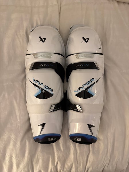 SR. 15” Bauer Vapor FlyLite Shin Pads *Used 3 Times*