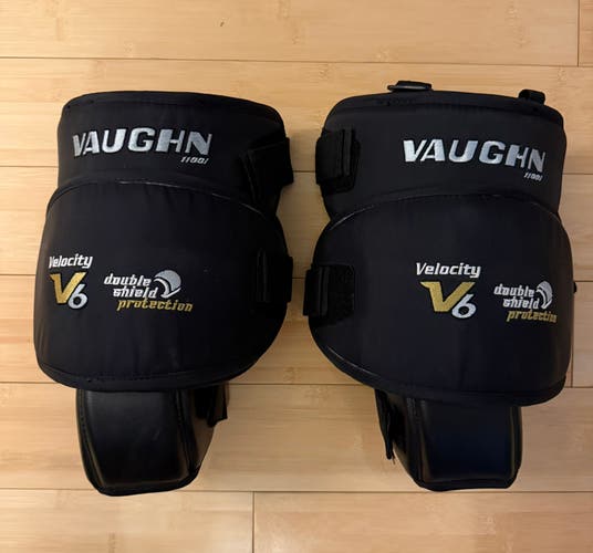 Medium Vaughn Velocity V6 Goalie Knee Pads (New)
