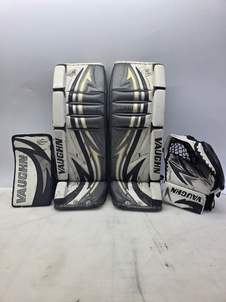 Vaughn V4 goalie pads and gloves