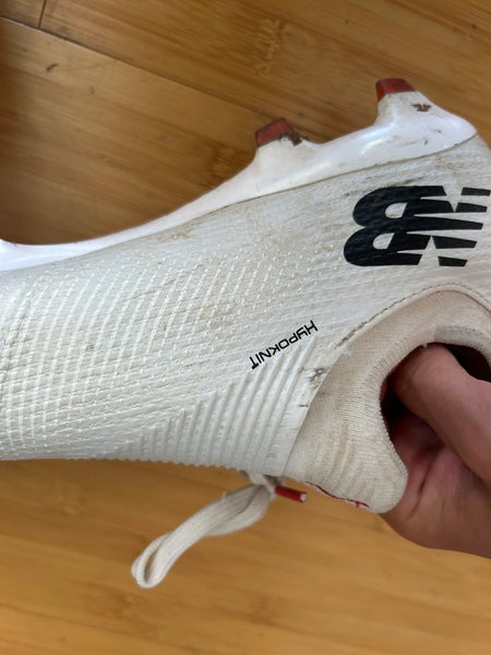 White Unisex Size M 10.0 (W 11.0) New Balance Furon V7 Cleats (Used)